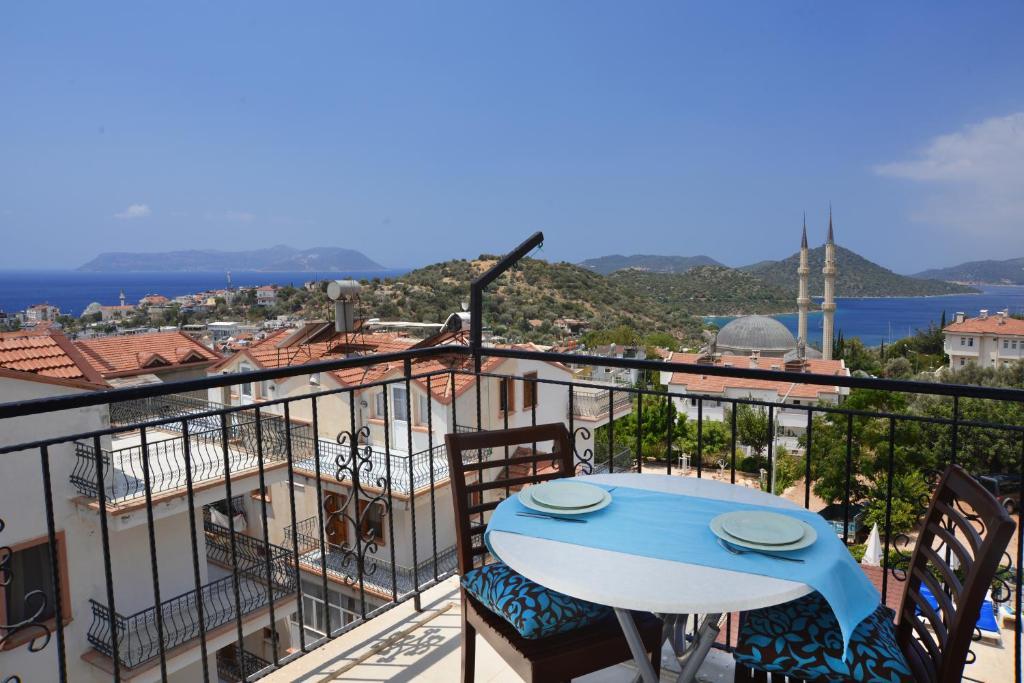 Tugce Apartments Каш Экстерьер фото